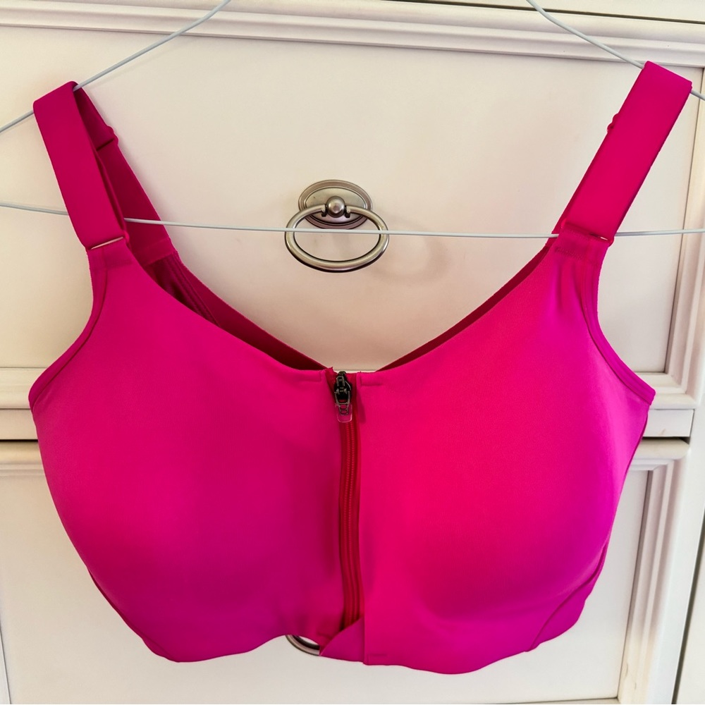 NWOT Hot pink in motion sports bra 34DD